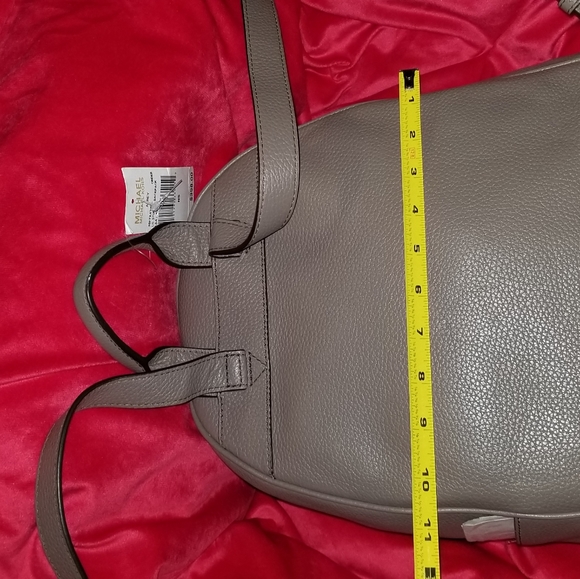 Backpack - Picture 6 of 8